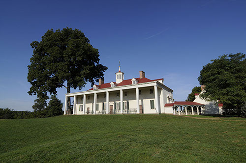 George Washington's Plantation Home Mount Vernon - The eastern facade facing the Potomac River